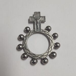 Vintage Silver Tone Jesus On The Cross Rosary Finger Ring Italy
